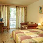 Magnolia 3* Albena